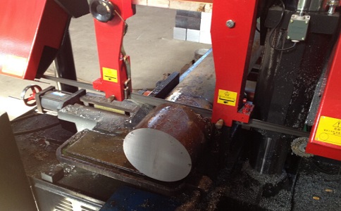 桂东卧式带锯床加工时出现明显振荡如何排查？